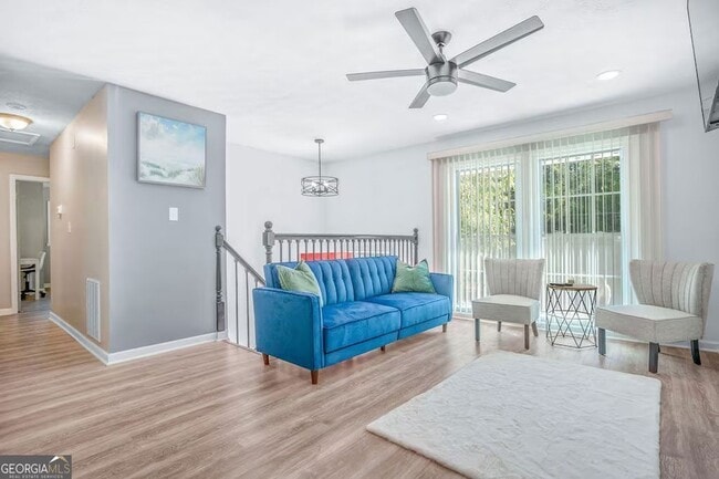 Photo - 6741 Gano Dr