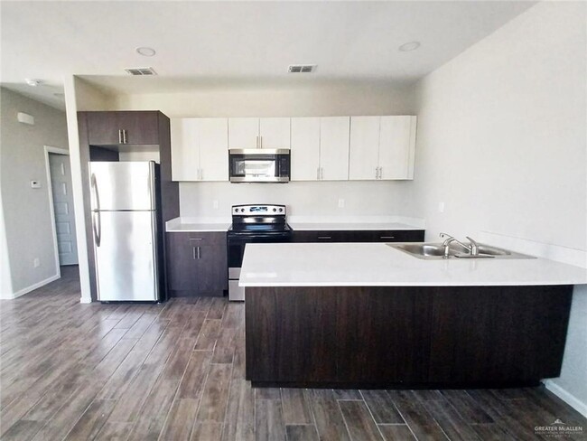 Photo - 1014 E Starr Rd Unit D