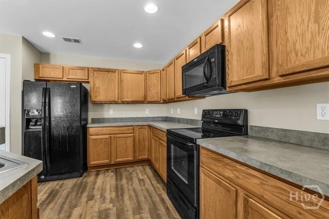Photo - 129 Fairgreen St