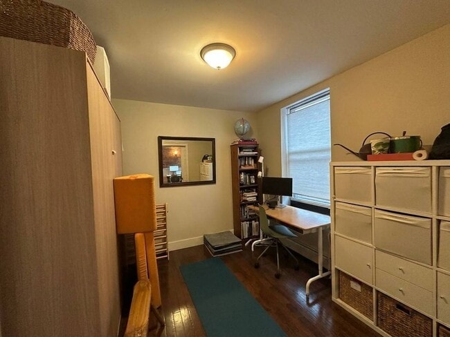 Photo - 374 Van Brunt St