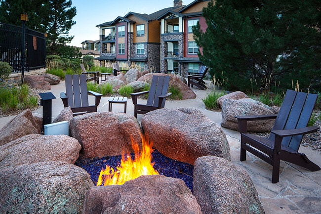 Two outdoor firepits - The Sanctuary at Tallyn's Reach Apartments
