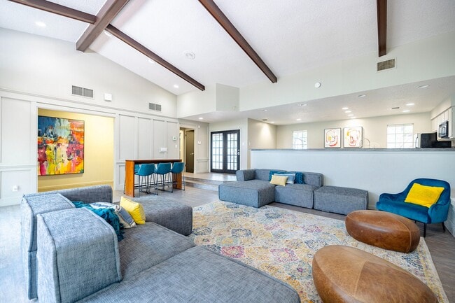 034CAF_SolaraApts_EXAM_XS_09_2024 - Solara Apartment Homes