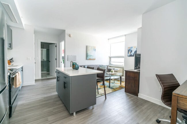 Photo - 50 Lecount Pl Unit FL12-ID1050417P