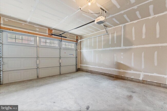 Photo - 302 Black Sky Ln