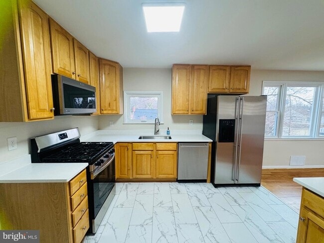 Photo - 8111 Analee Ave