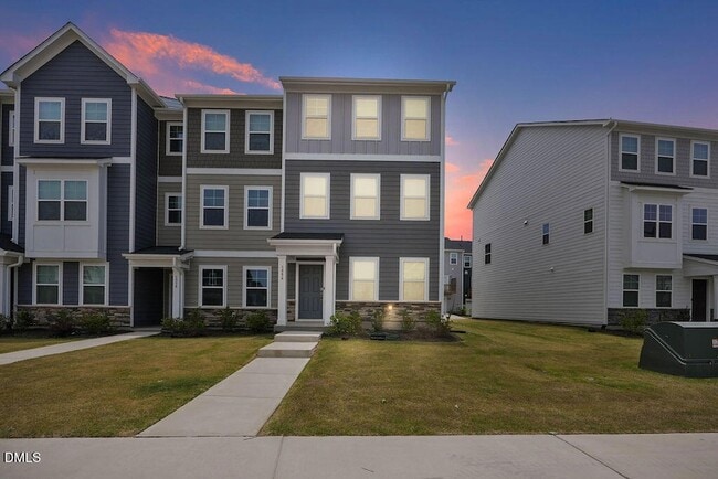 Photo - 1956 Rosedale Rdg Ave