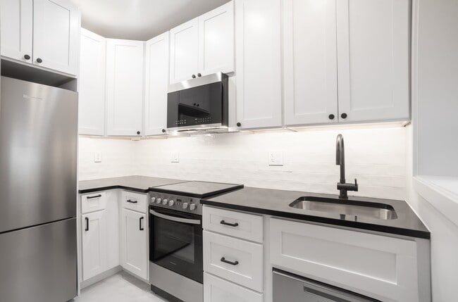 Building Photo - Rocksboro Apartments
