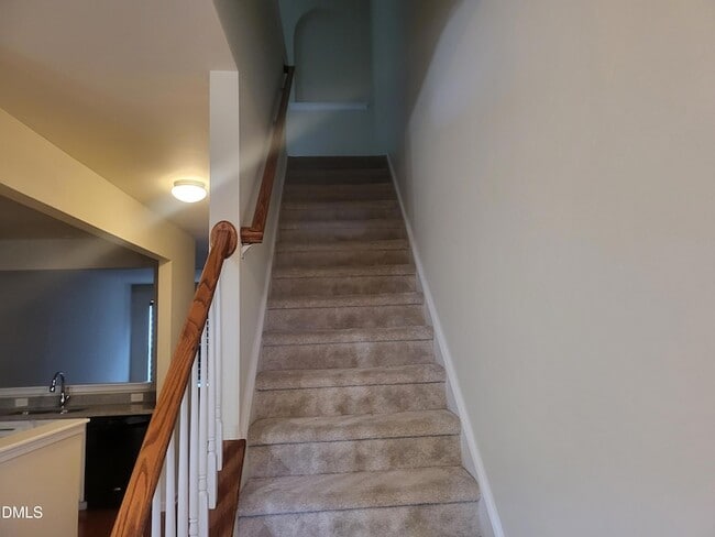 Photo - 100 Stratford Lakes Dr