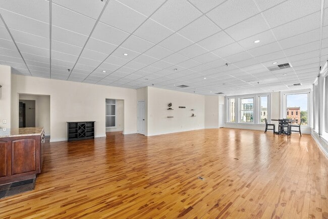 Photo - 44 S Jefferson St Unit Suite 204