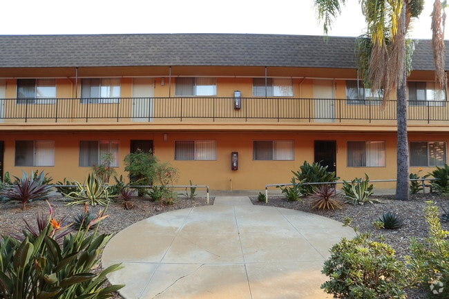 Photo - Woodlawn West Apartments