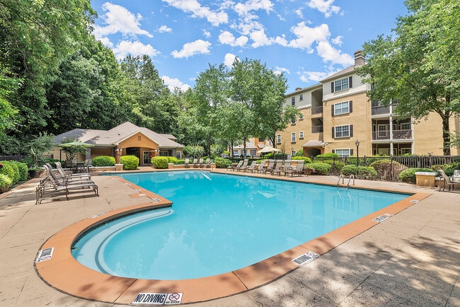 Cortland Glenridge Pool HR 2 - Perimeter Circle