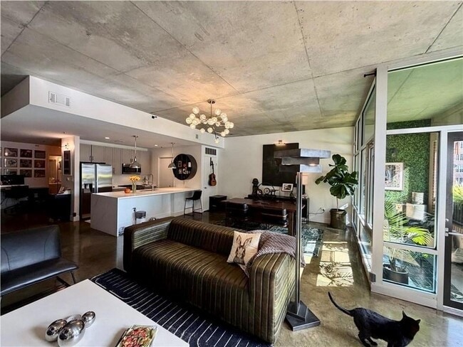 Photo - 845 Spring St NW Unit 524