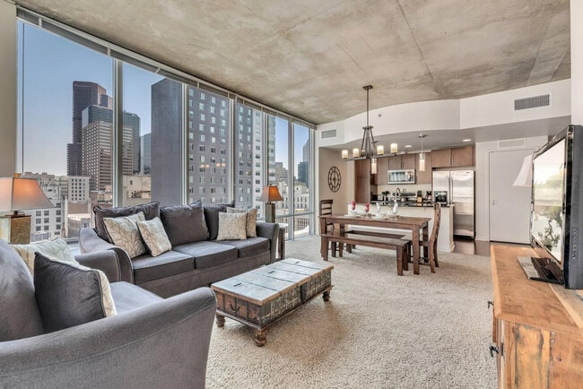 Photo - 1431 Curtis Street Unit ID1013133P