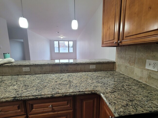 Photo - Solo at Hudson