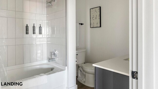 Photo - 1007 S Mint St Unit 810