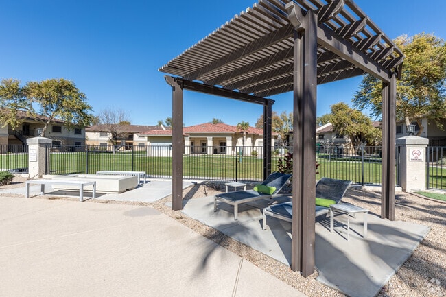 Building Photo - Maravilla