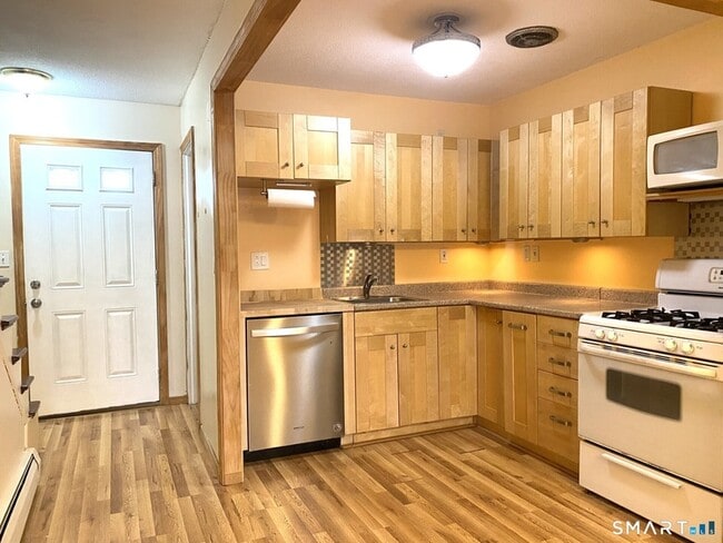 Photo - 31 Locust Cir