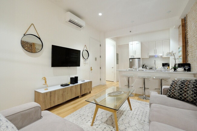 Photo - 348 W 45th St Unit ID1323938P