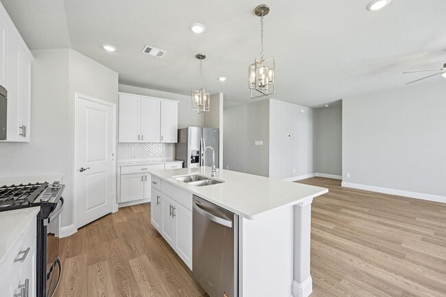 Photo - 409 Midnight Oak Dr