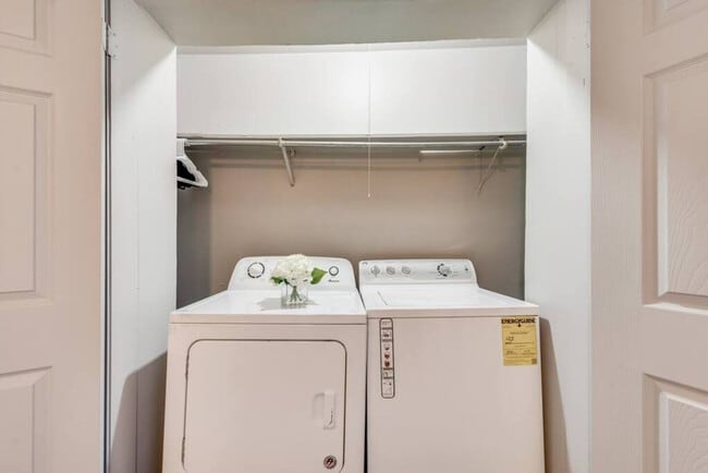 Photo - 6011 Gaston Ave Unit SI ID1571803P