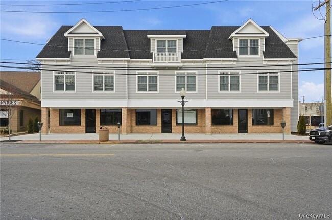 Building Photo - 180 Deer Park Ave Unit 203