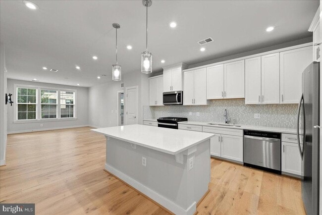 Photo - 2320 Field Point Rd Unit 103