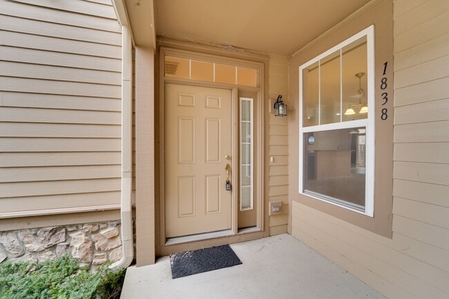 Photo - 1838 Crenshaw Cir