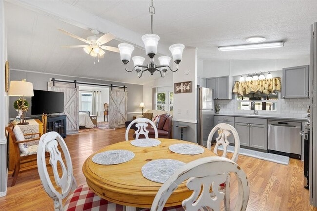 Photo - 732 Royal Palm Ave