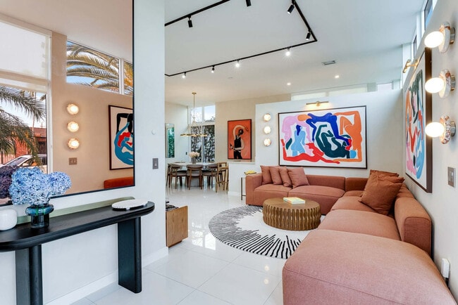 Building Photo - 1884 SW 17th St Unit SI ID1475833P