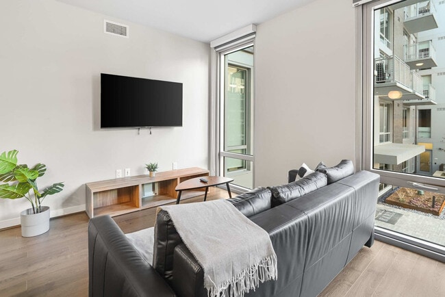 Photo - 1122 N Hudson St Unit FL2-ID1045263P