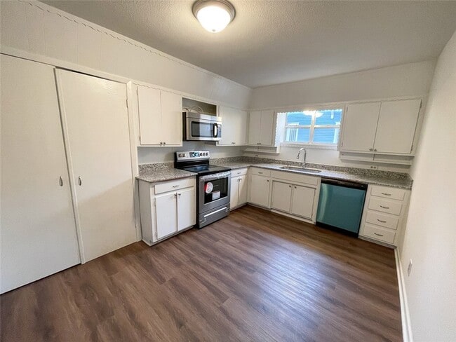 Photo - 1016 W Gandy St Unit 2