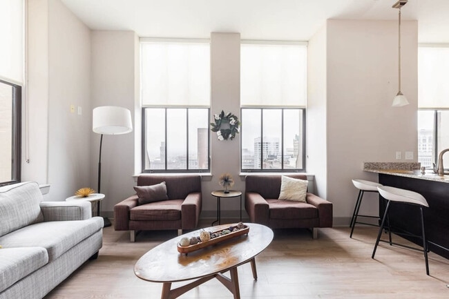 Photo - 10 Light St Unit SI FL19-ID1024652P