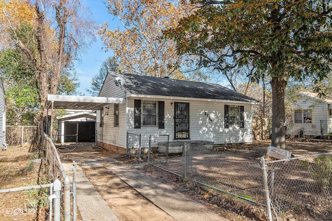 Photo - 2754 Lakehurst Ave