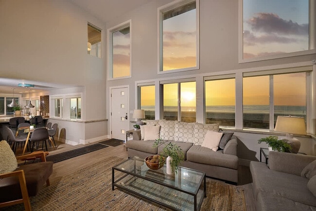 Photo - 3979 Ocean Front Walk Unit ID1048657P