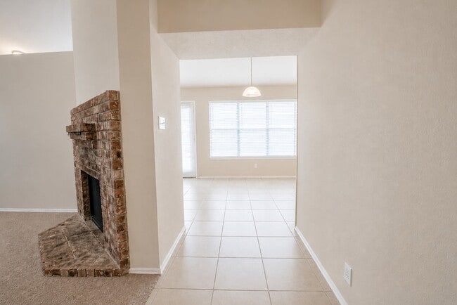 Photo - 1410 Flameleaf Dr