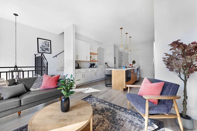 Photo - 915 Ramsey St Unit ID1045338P