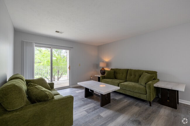 1BR, 1BA - 930SF - Living Room - Valley View Estates