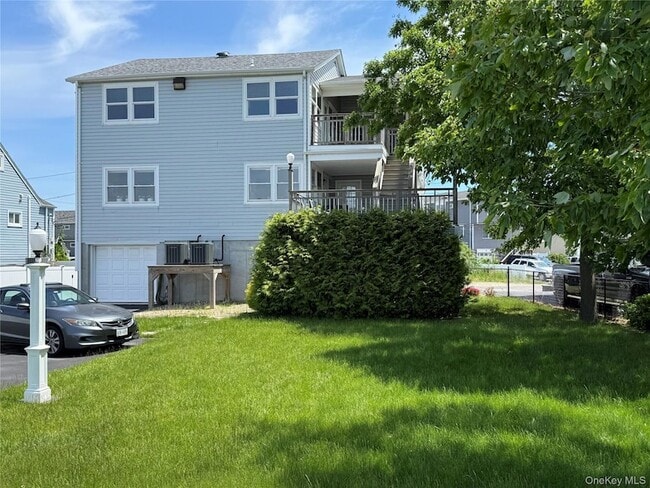 Building Photo - 32 Sheridan Rd Unit 2