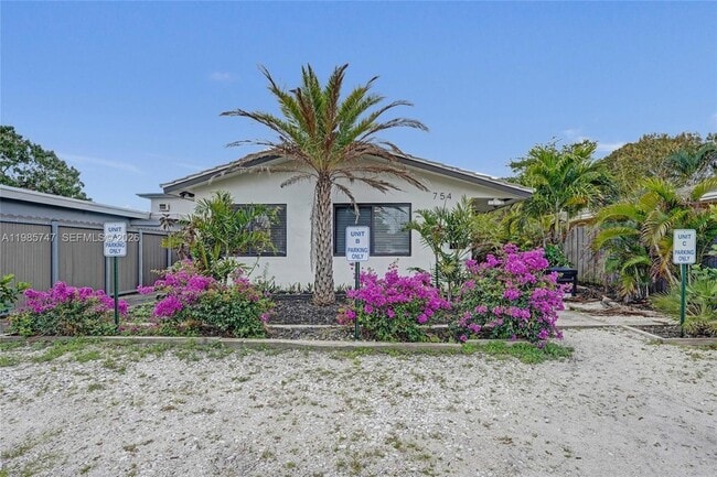 Photo - 754 NE 40th St Unit B