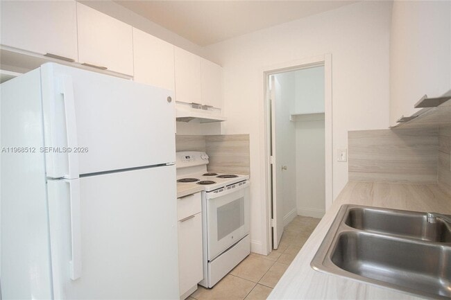 Building Photo - 831 NW 1st Ave Unit 4