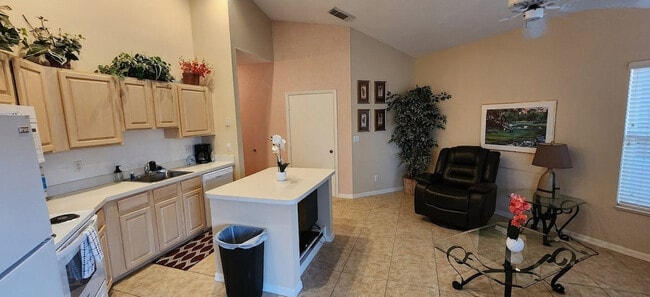 Building Photo - 9941 Perfect Dr Unit SI ID1586124P