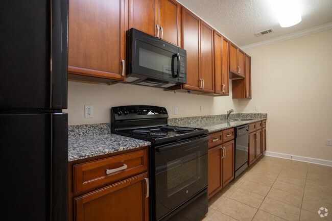 1BR,1BA -841SF - Kitchen - Seasons at Poplar Tent