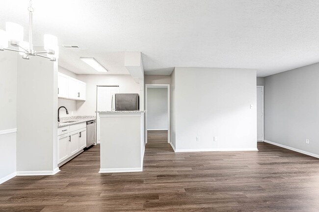 Photo - Rivercreek Apartments