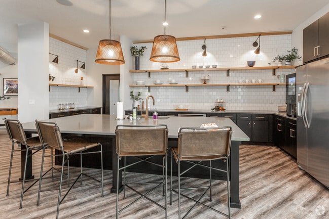 Clubhouse - The Summit at Heritage Apartments