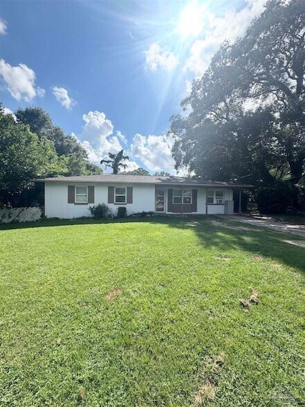 Building Photo - 802 Blue Springs Dr
