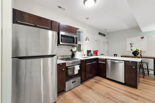 Photo - 2207 W 18th St Unit ID1244930P