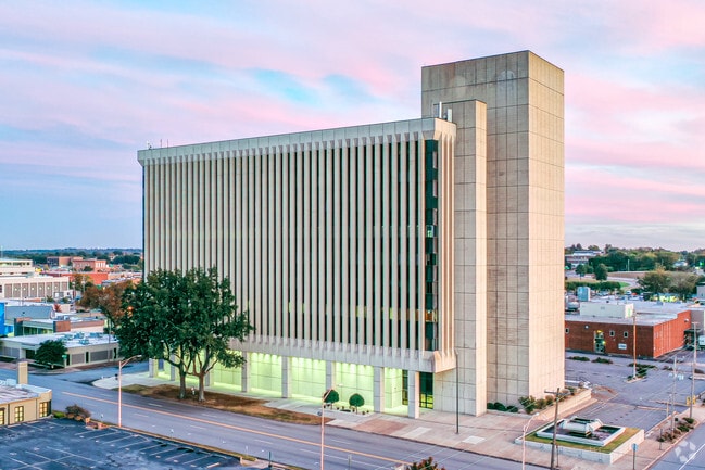 Building Photo - Capitol Vue