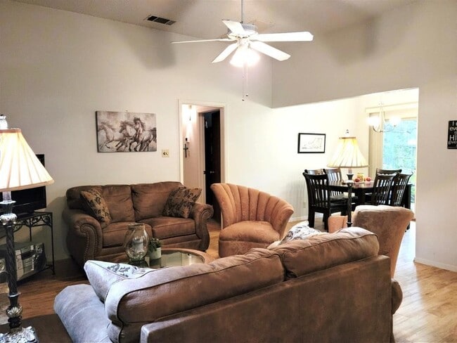 Photo - 6904 Argonne Forest Cove Unit A