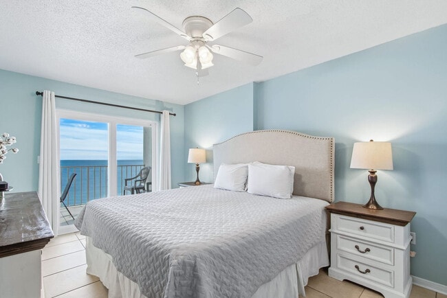 Building Photo - 957 W Beach Blvd Unit SI ID1541213P