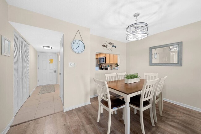 Photo - 10 Sunflower St Unit ID1346827P